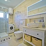 Appartement With Parking Spaces Postira, Brac - 22201 Postira