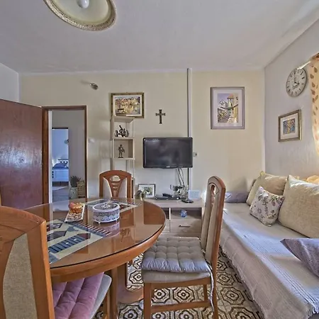 Apartment With Parking Spaces Postira, Brac - 22201 Postira