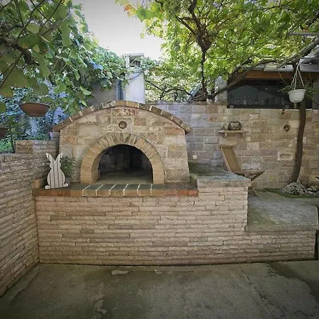 Appartement With Parking Spaces Postira, Brac - 22201 Postira