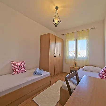 Apartment With Parking Spaces Postira, Brac - 22201